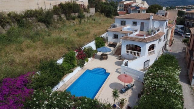 Chalet de 3 habitaciones en Orba en venta con piscina garaje - 400.000 € (Ref: 9103665)