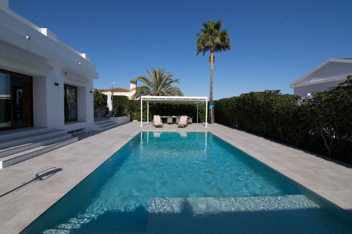 4 Zimmer Villa zu verkaufen in Denia mit Pool Garage - 1.350.000 € (Ref: 9103674)