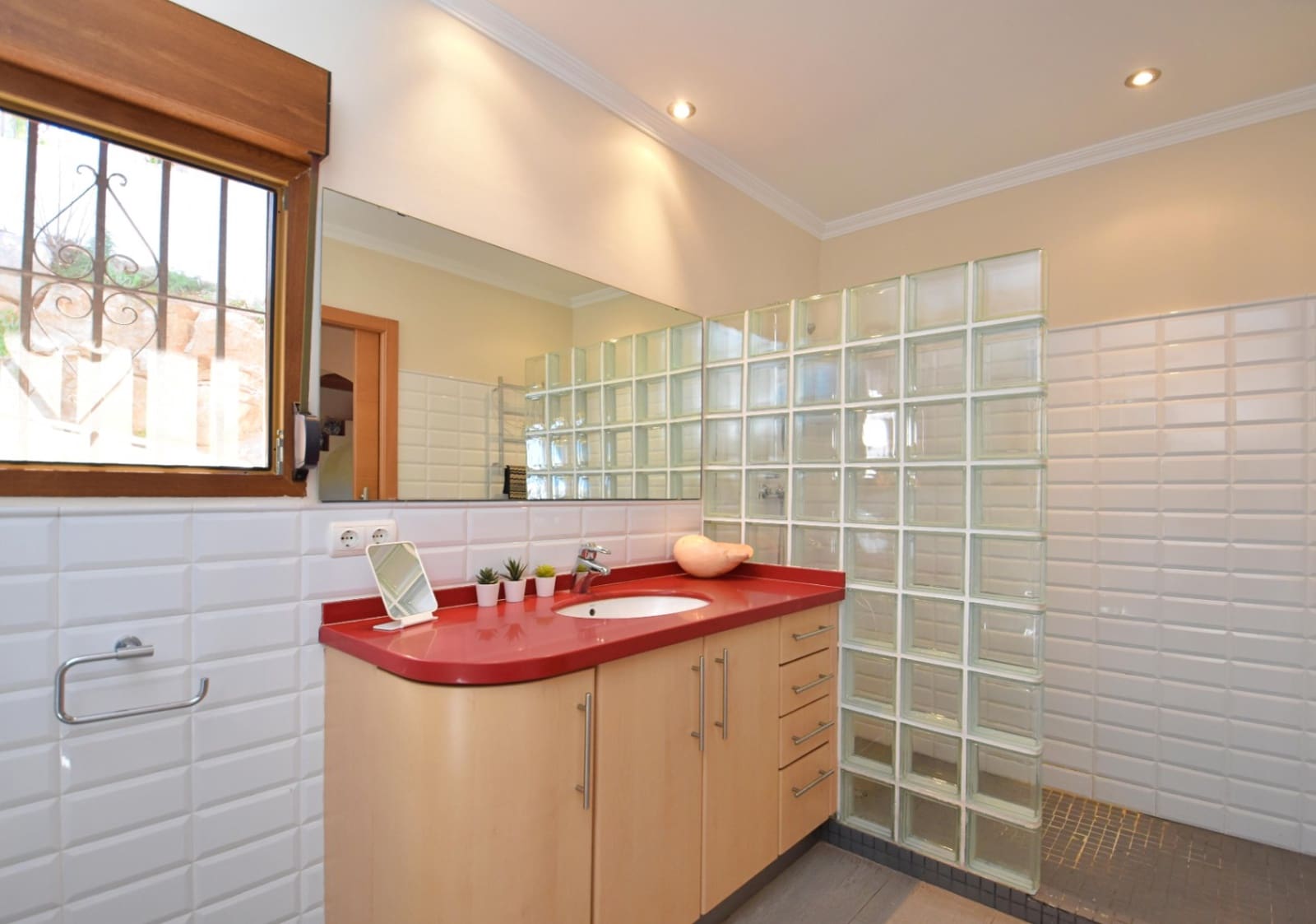 5 makuuhuone Huvila myytävänä paikassa Denia mukana uima-altaan 
autotalli - 695 000 € (Ref: 9103676)