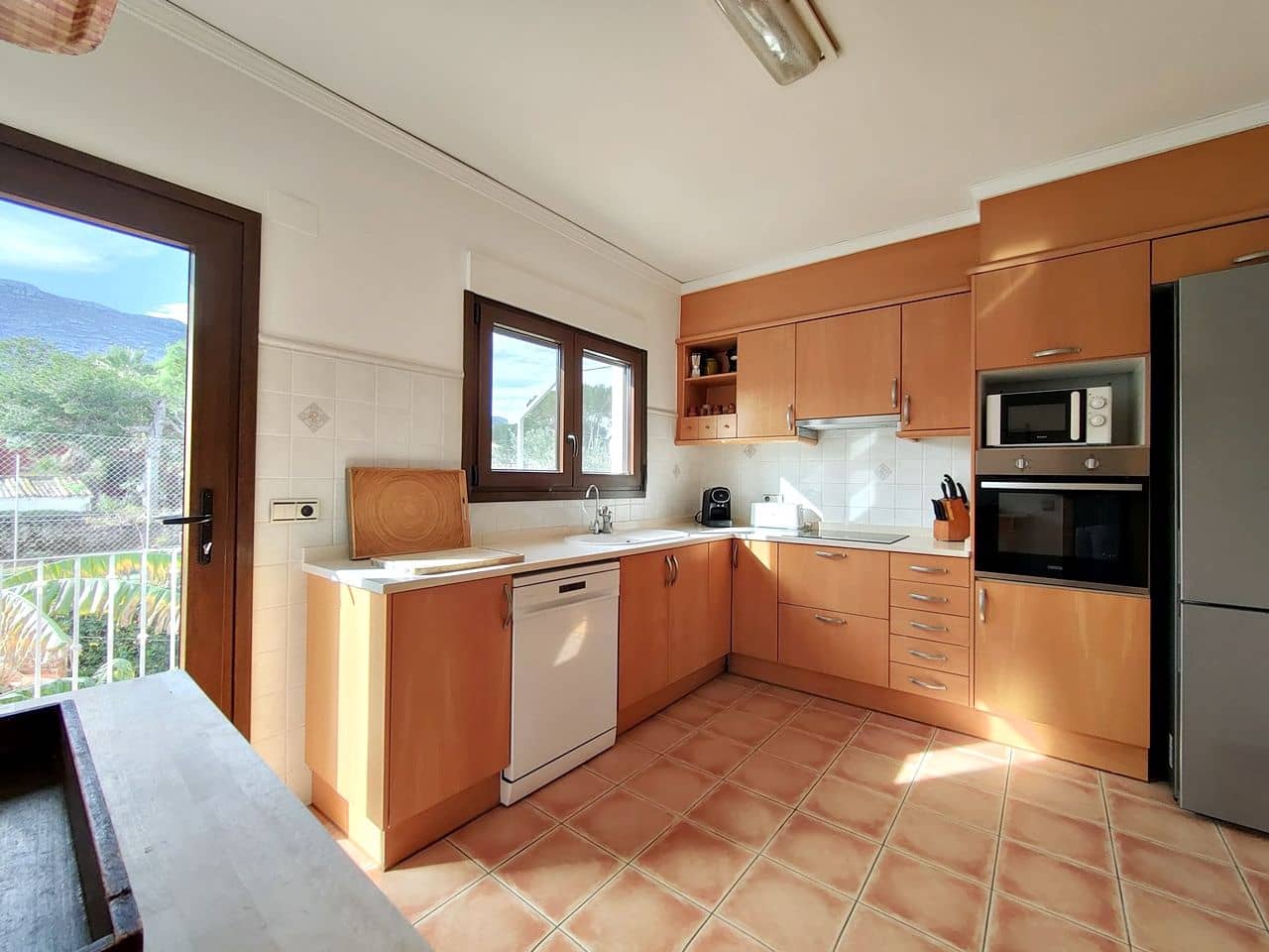 5 soveværelse Villa til salg i Denia med swimmingpool garage - € 890.000 (Ref: 9103677)