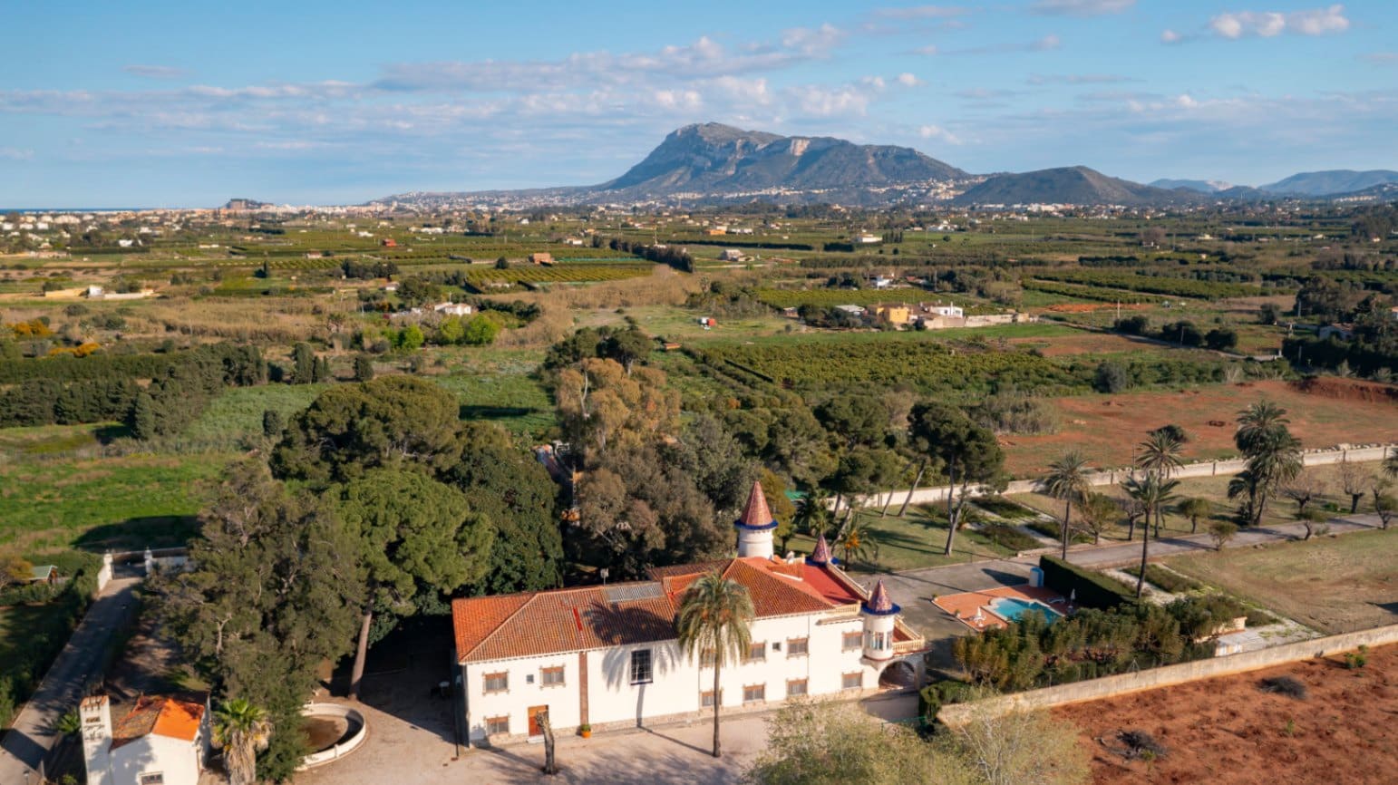 9 Zimmer Villa zu verkaufen in Denia mit Pool Garage - 4.100.000 € (Ref: 9123619)