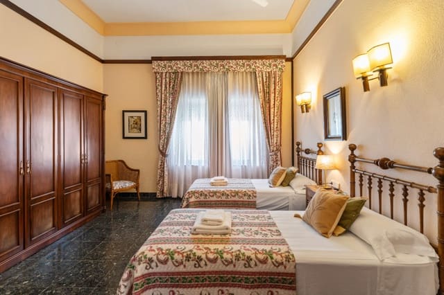 9 Zimmer Villa zu verkaufen in Dénia mit Pool Garage - 4.100.000 € (Ref: 9123619)