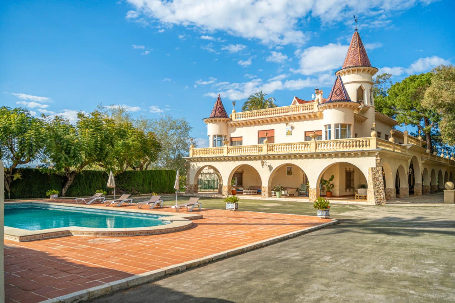 9 Zimmer Villa zu verkaufen in Denia mit Pool Garage - 4.100.000 € (Ref: 9123619)