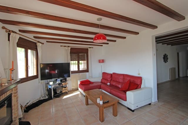 3 bedroom Villa for sale in Orba with pool garage - € 560,000 (Ref: 9148469)