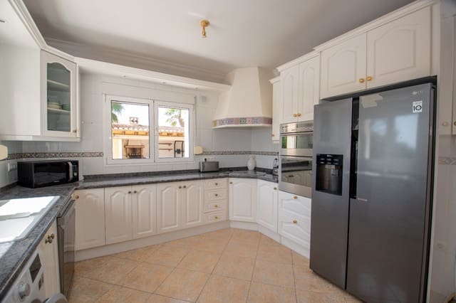 4 makuuhuone Huvila myytävänä paikassa Portichol - Balcón al Mar, Javea / Xàbia mukana uima-altaan 
autotalli - 775 000 € (Ref: 9161884)