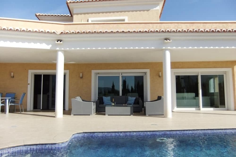4 slaapkamer Villa te koop in Calpe / Calp met zwembad - € 895.000 (Ref: 9165194)