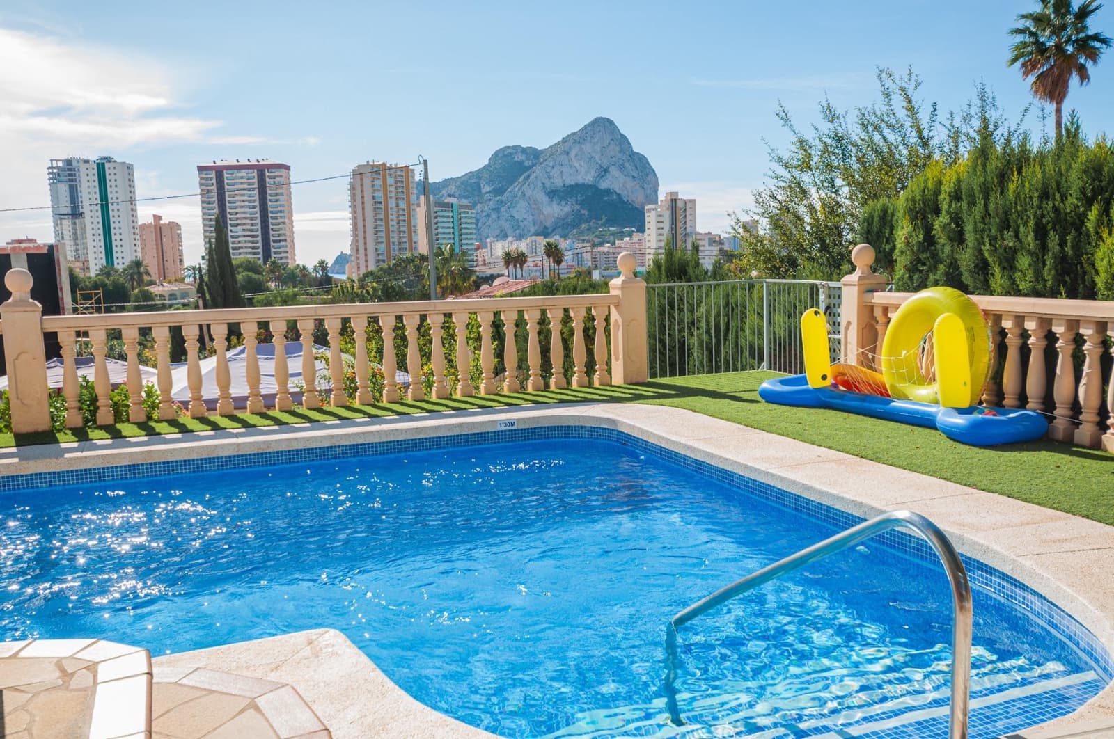3 bedroom Villa for sale in Calpe / Calp with pool - € 725,000 (Ref: 9165198)