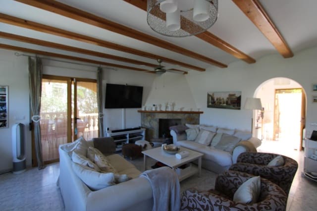 3 chambre Villa/Maison à vendre à Orba avec piscine garage - 525 000 € (Ref: 9187779)