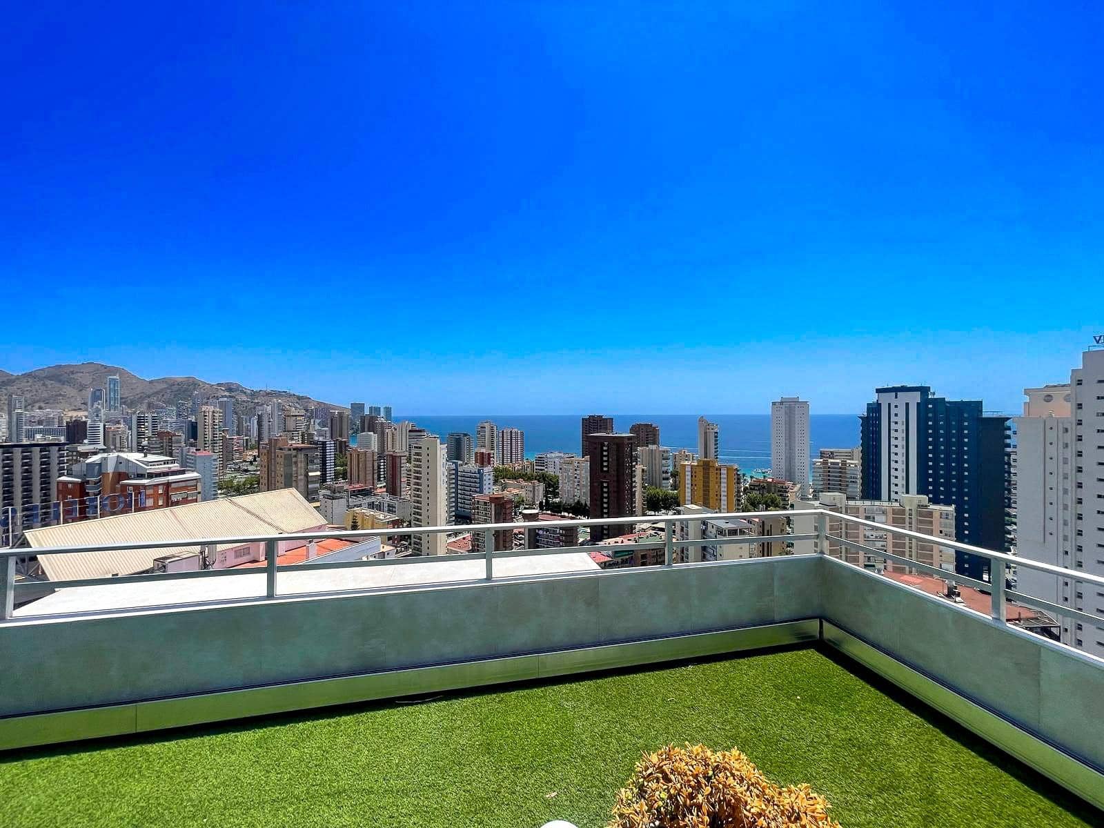 2 quarto Penthouse para venda em Benidorm com piscina - 495 000 € (Ref: 9187790)