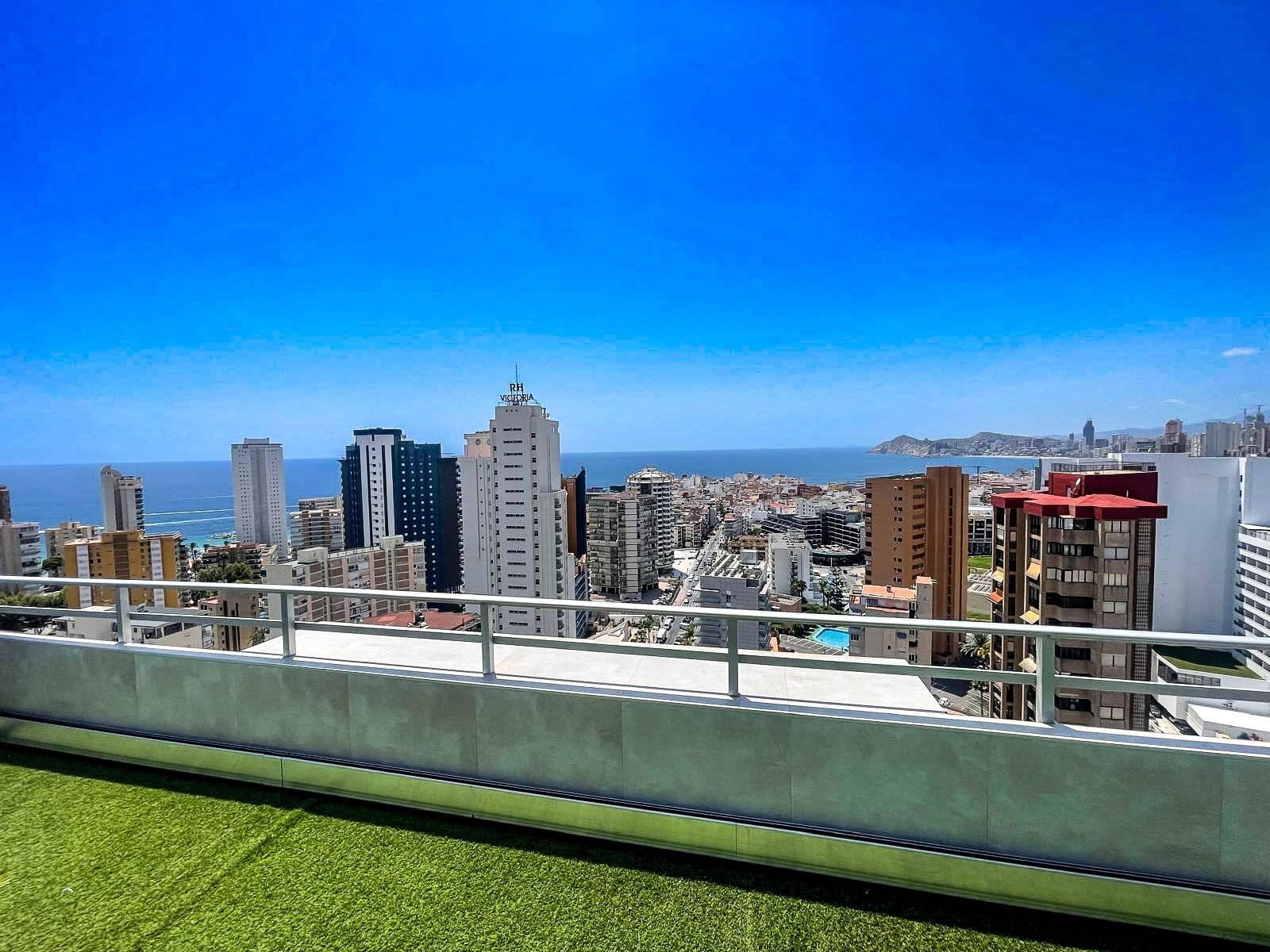 2 quarto Penthouse para venda em Benidorm com piscina - 495 000 € (Ref: 9187790)