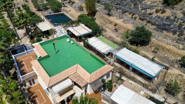 5 bedroom Finca/Country House for sale in La Nucia - € 650,000 (Ref: 9187795)