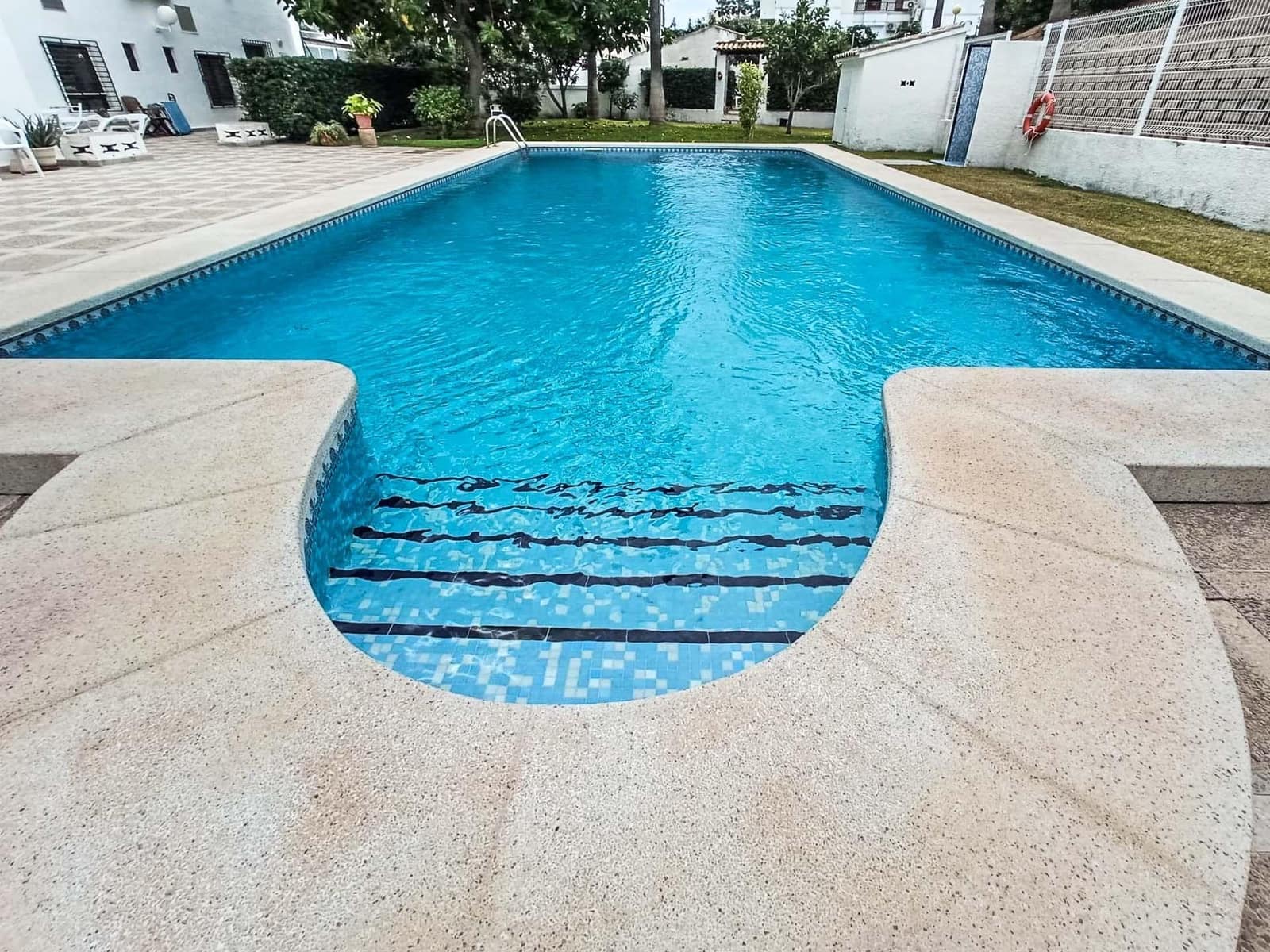 2 bedroom Apartment for sale in Alfaz del Pi / L'Alfas del Pi with pool - € 259,000 (Ref: 9187796)