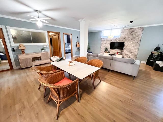 8 Zimmer Villa zu verkaufen in Benidorm mit Pool - 945.000 € (Ref: 9187800)