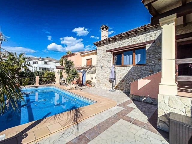 3 slaapkamer Villa te koop in Alfaz del Pi / L'Alfàs del Pi met zwembad - € 950.000 (Ref: 9187802)