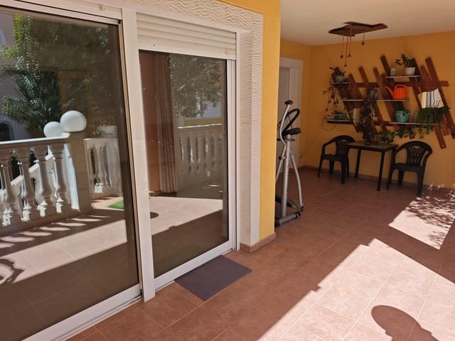 Casa de 3 habitaciones en La Nucia en venta con piscina - 330.000 € (Ref: 9187804)