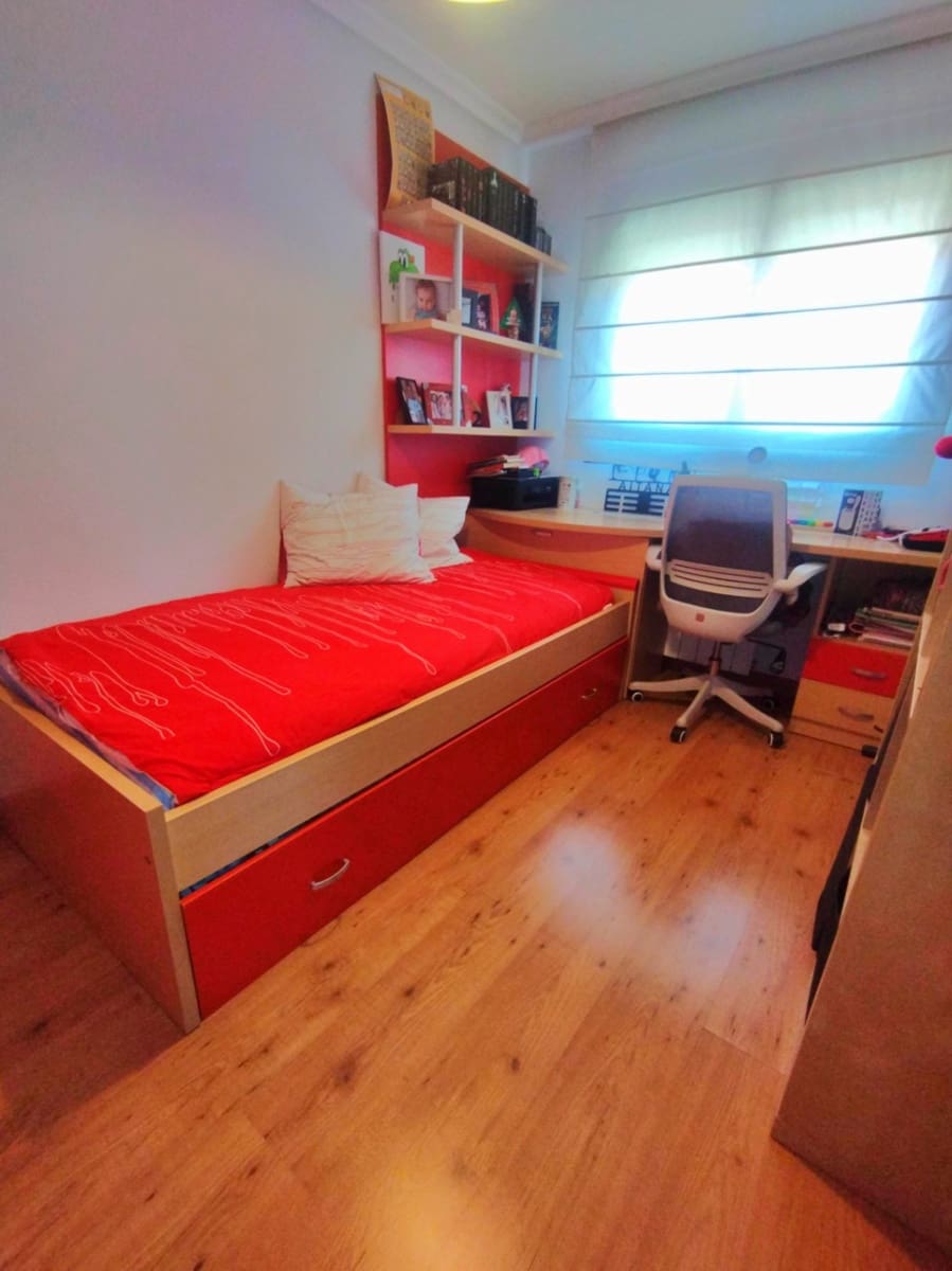 4 soverom Hus til salgs i La Nucia med svømmebasseng garasje - € 320 000 (Ref: 9211360)