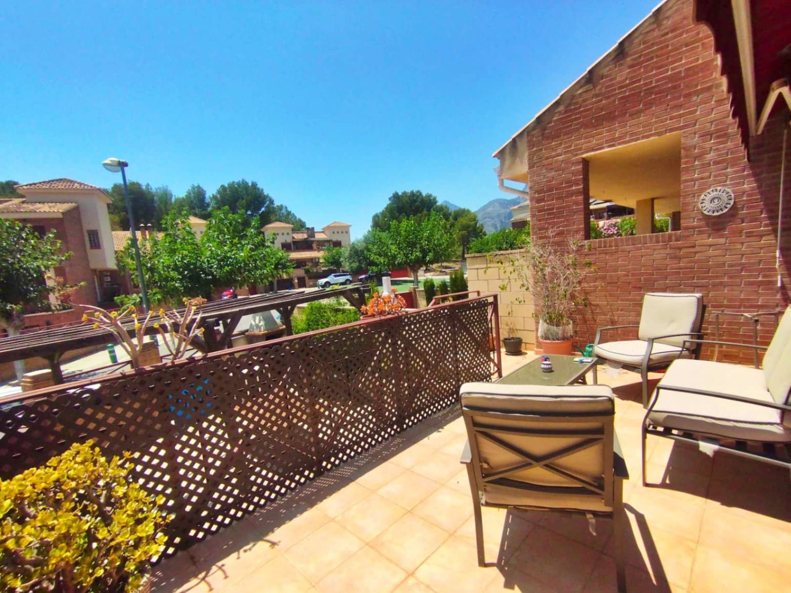 4 soverom Hus til salgs i La Nucia med svømmebasseng garasje - € 320 000 (Ref: 9211360)