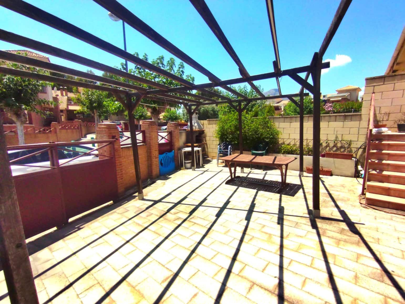 4 soverom Hus til salgs i La Nucia med svømmebasseng garasje - € 320 000 (Ref: 9211360)