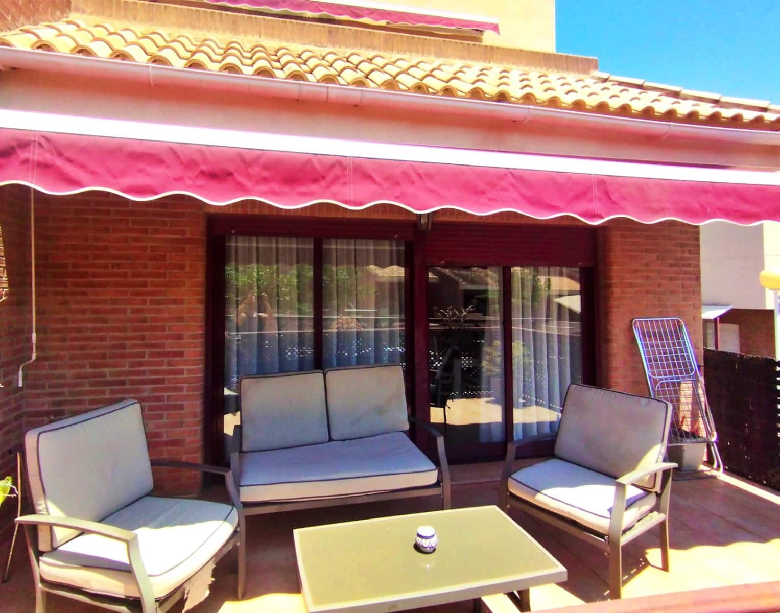 4 soverom Hus til salgs i La Nucia med svømmebasseng garasje - € 320 000 (Ref: 9211360)