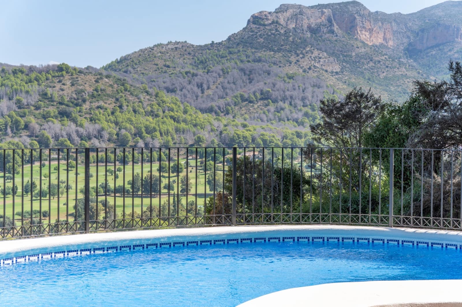 3 slaapkamer Villa te koop in Pedreguer met zwembad - € 570.000 (Ref: 9254349)