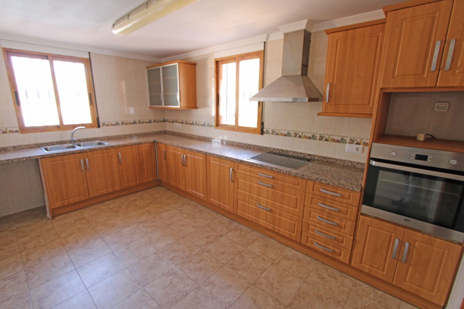 6 camera da letto Villa in vendita in Orba con piscina garage - 690.000 € (Rif: 9254356)