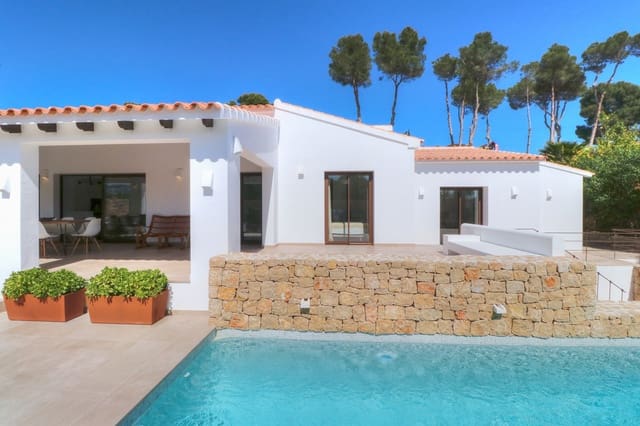 4 slaapkamer Villa te koop in Moraira, Teulada-Moraira met zwembad - € 1.750.000 (Ref: 9256464)