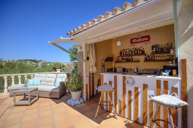 4 slaapkamer Villa te koop in Moraira, Teulada-Moraira - € 795.000 (Ref: 9256465)