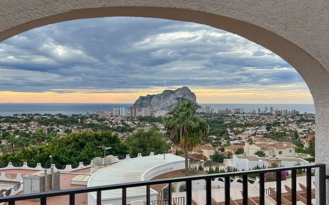 2 bedroom Apartment for sale in Calpe / Calp with pool - € 265,000 (Ref: 9256470)