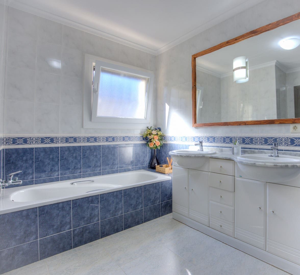 3 slaapkamer Villa te koop in Moraira met zwembad - € 1.100.000 (Ref: 9256498)