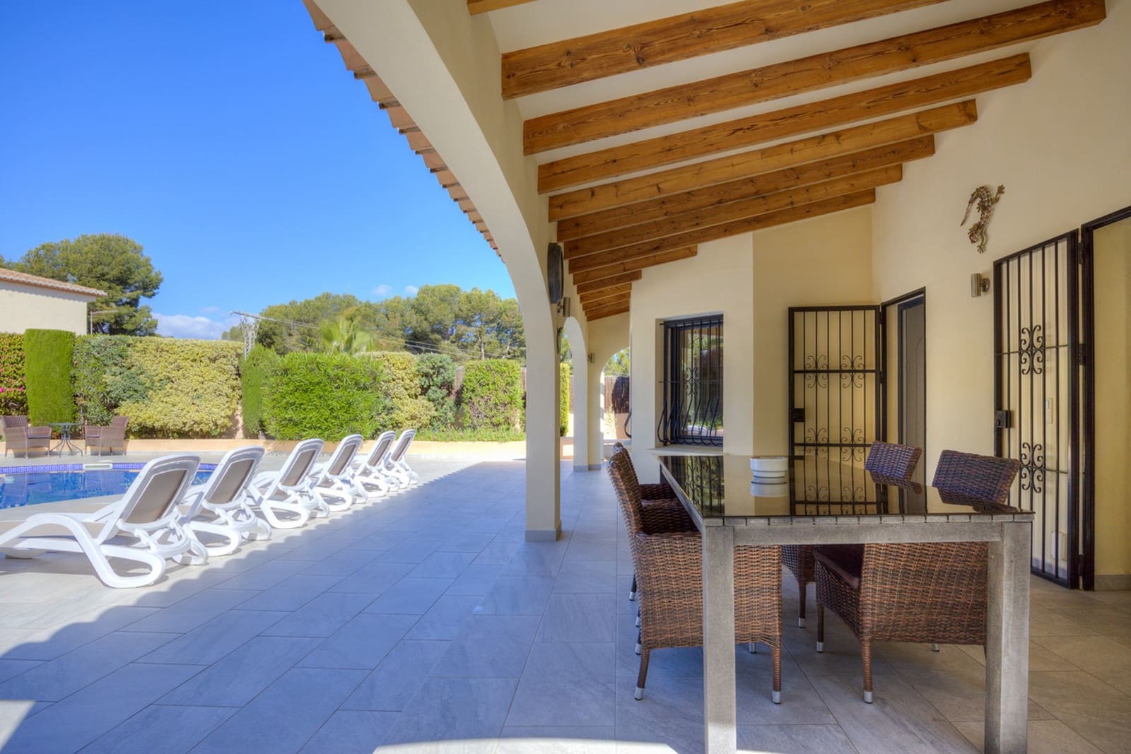 3 slaapkamer Villa te koop in Moraira met zwembad - € 1.100.000 (Ref: 9256498)