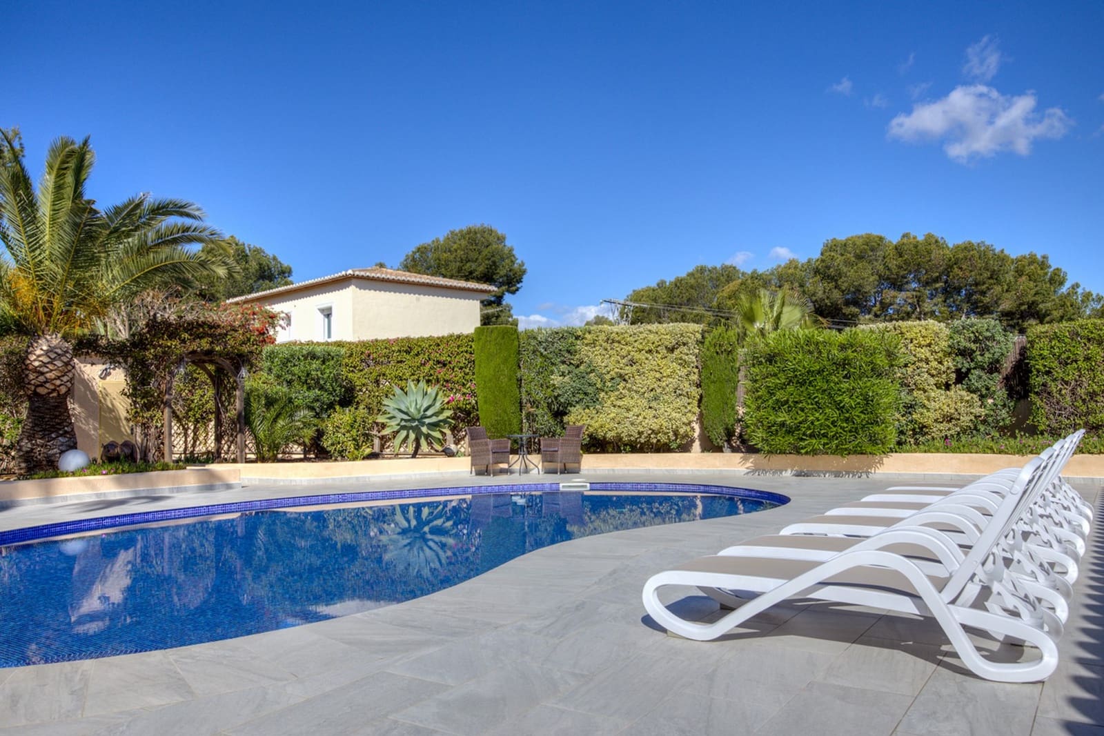 3 slaapkamer Villa te koop in Moraira met zwembad - € 1.100.000 (Ref: 9256498)