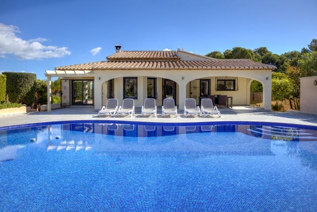 3 slaapkamer Villa te koop in Moraira, Teulada-Moraira met zwembad - € 1.100.000 (Ref: 9256498)