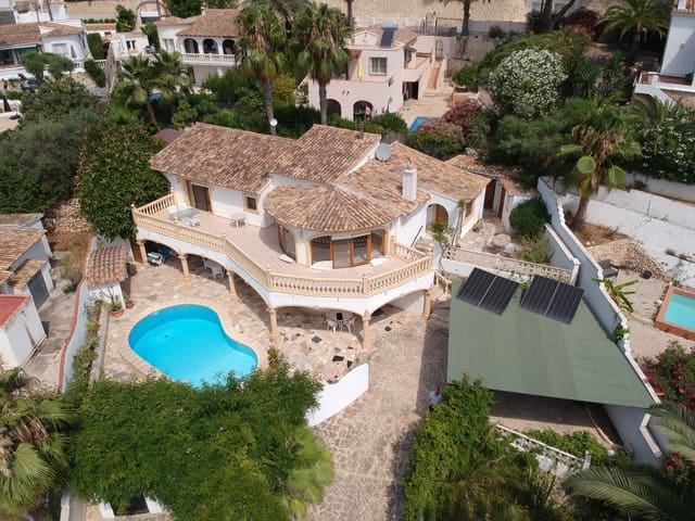 5 soverom Villa til salgs i Moraira, Teulada-Moraira med svømmebasseng - € 745 000 (Ref: 9256501)