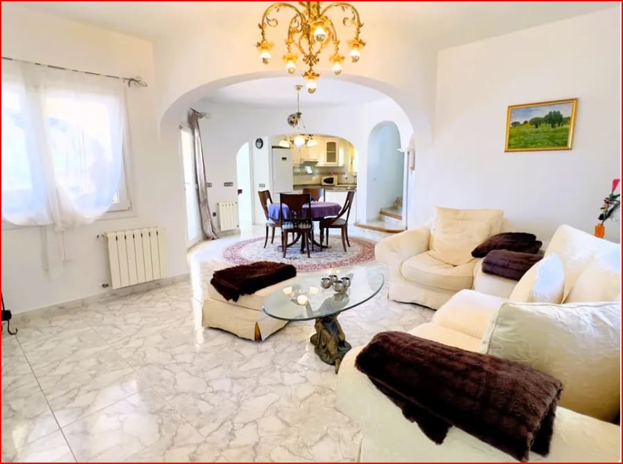 Chalet de 3 habitaciones en Moraira en venta con piscina - 650.000 € (Ref: 9256505)