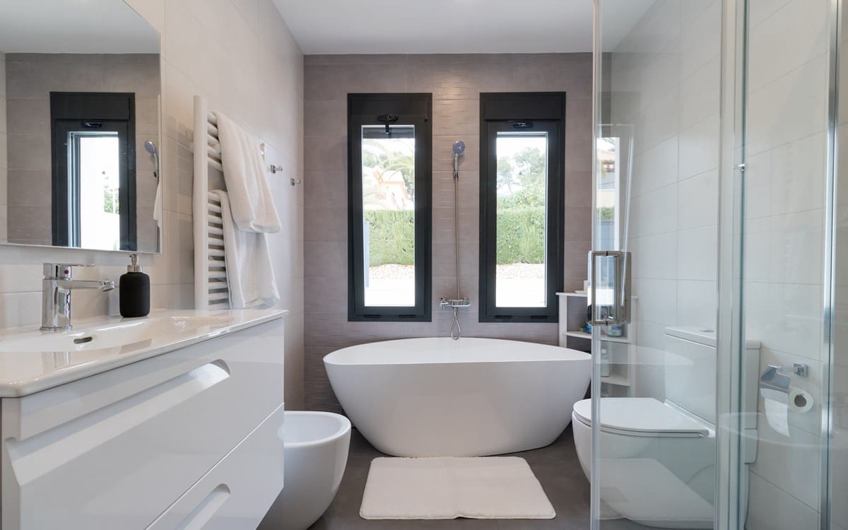 Chalet de 3 habitaciones en Moraira en venta con piscina - 995.000 € (Ref: 9256518)