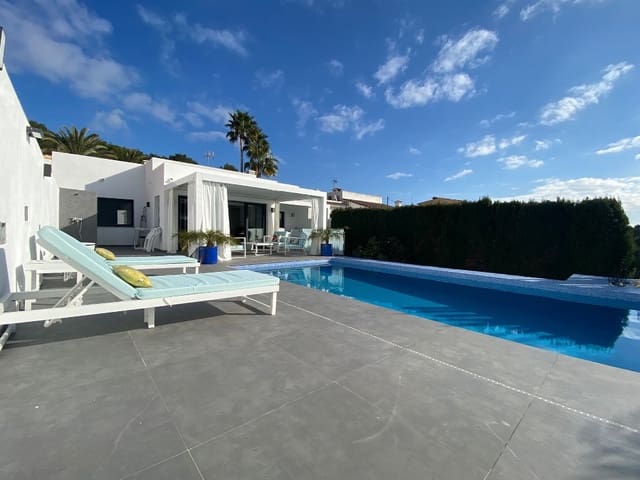 Chalet de 3 habitaciones en Moraira, Teulada-Moraira en venta con piscina - 995.000 € (Ref: 9256518)