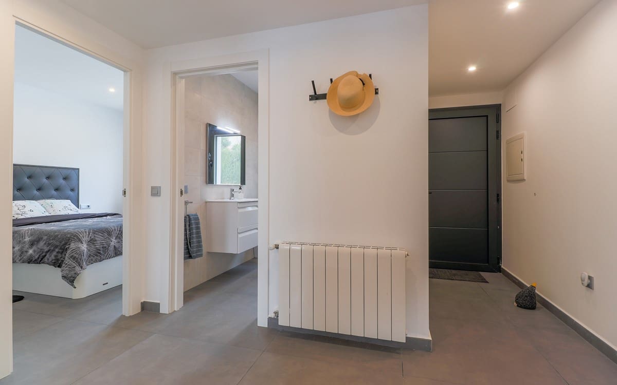 Chalet de 3 habitaciones en Moraira en venta con piscina - 995.000 € (Ref: 9256518)