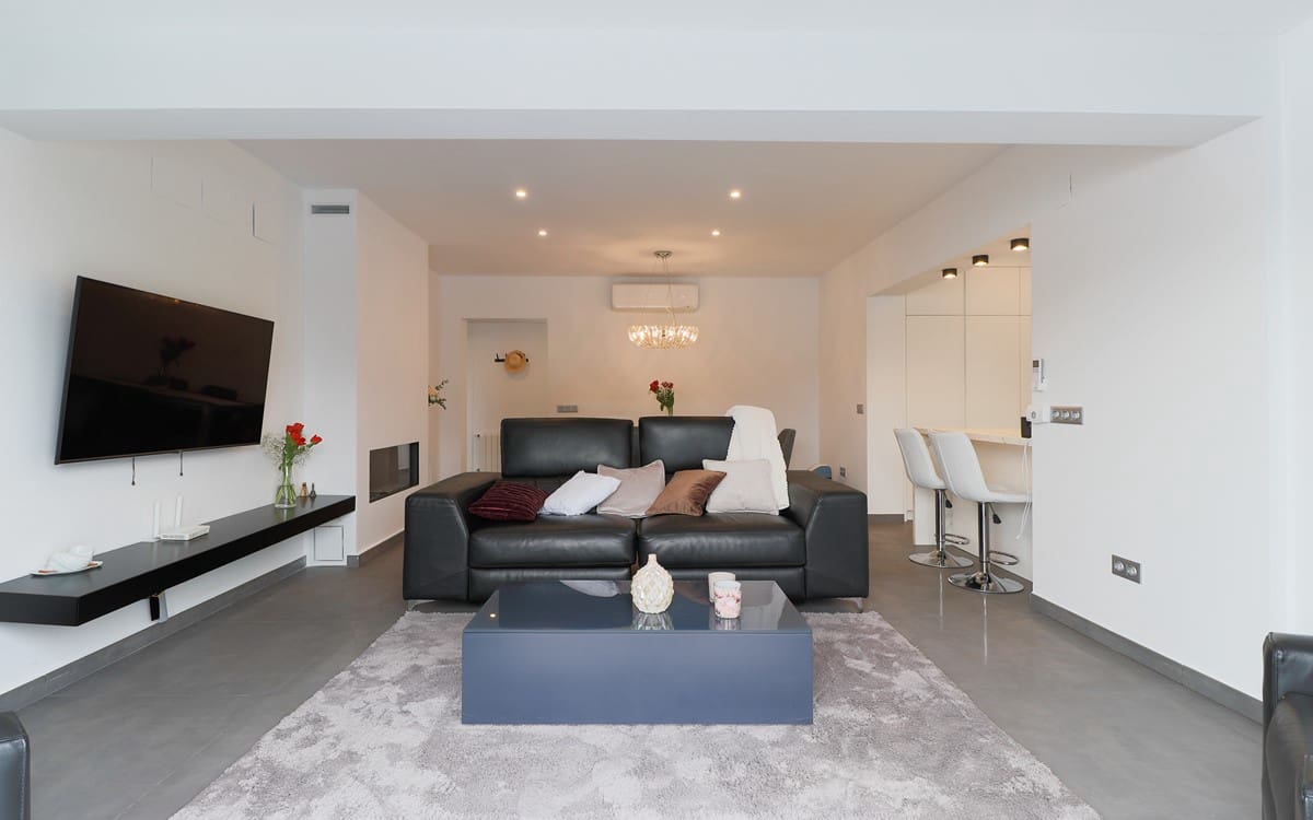 Chalet de 3 habitaciones en Moraira en venta con piscina - 995.000 € (Ref: 9256518)