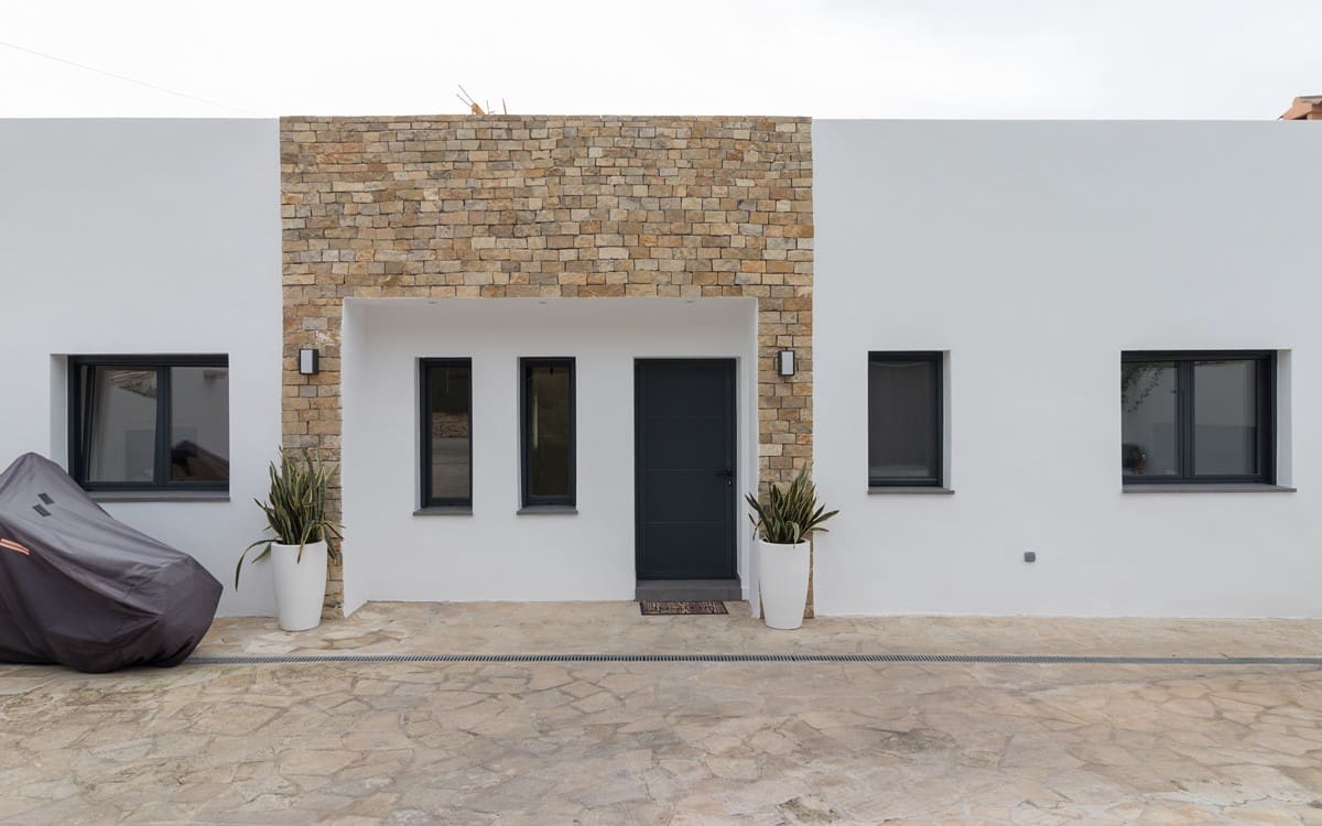 Chalet de 3 habitaciones en Moraira en venta con piscina - 995.000 € (Ref: 9256518)