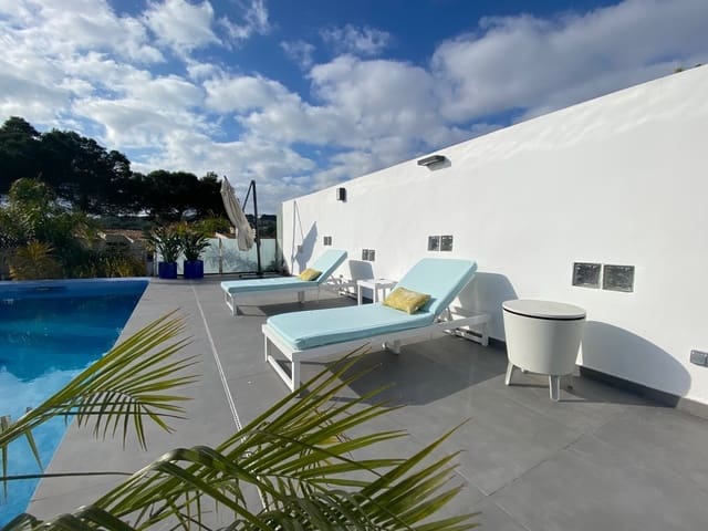 Chalet de 3 habitaciones en Moraira, Teulada-Moraira en venta con piscina - 995.000 € (Ref: 9256518)