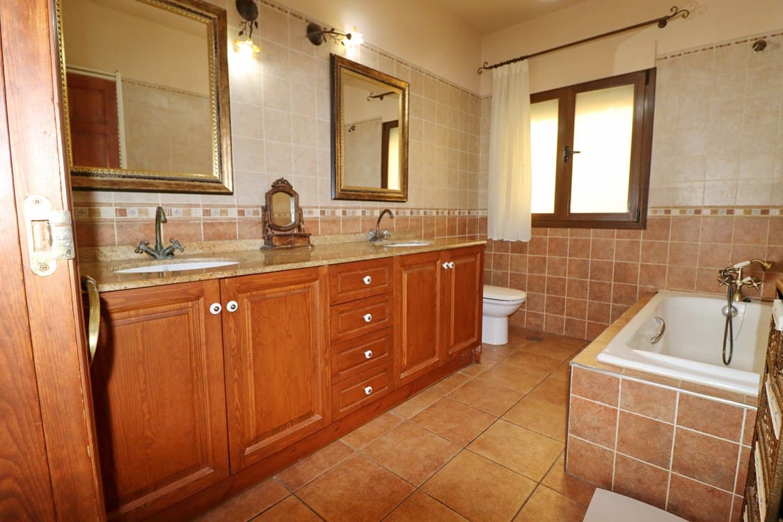 4 chambre Villa/Maison à vendre à Altea avec piscine - 590 000 € (Ref: 9256524)