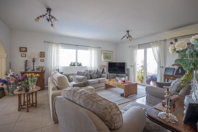 4 Zimmer Villa zu verkaufen in Calpe / Calp mit Pool - 750.000 € (Ref: 9256527)