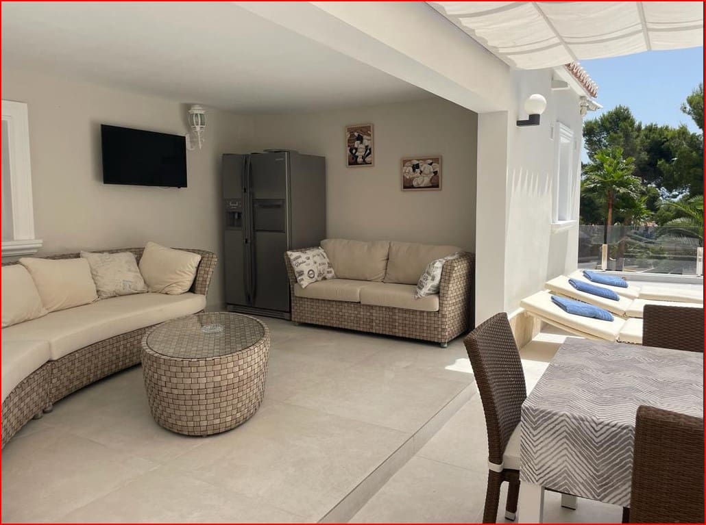 Chalet de 3 habitaciones en Moraira en venta con piscina - 1.285.000 € (Ref: 9256530)