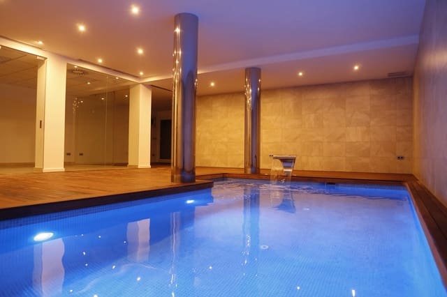 Chalet de 4 habitaciones en Moraira, Teulada-Moraira en venta con piscina - 2.190.000 € (Ref: 9256533)