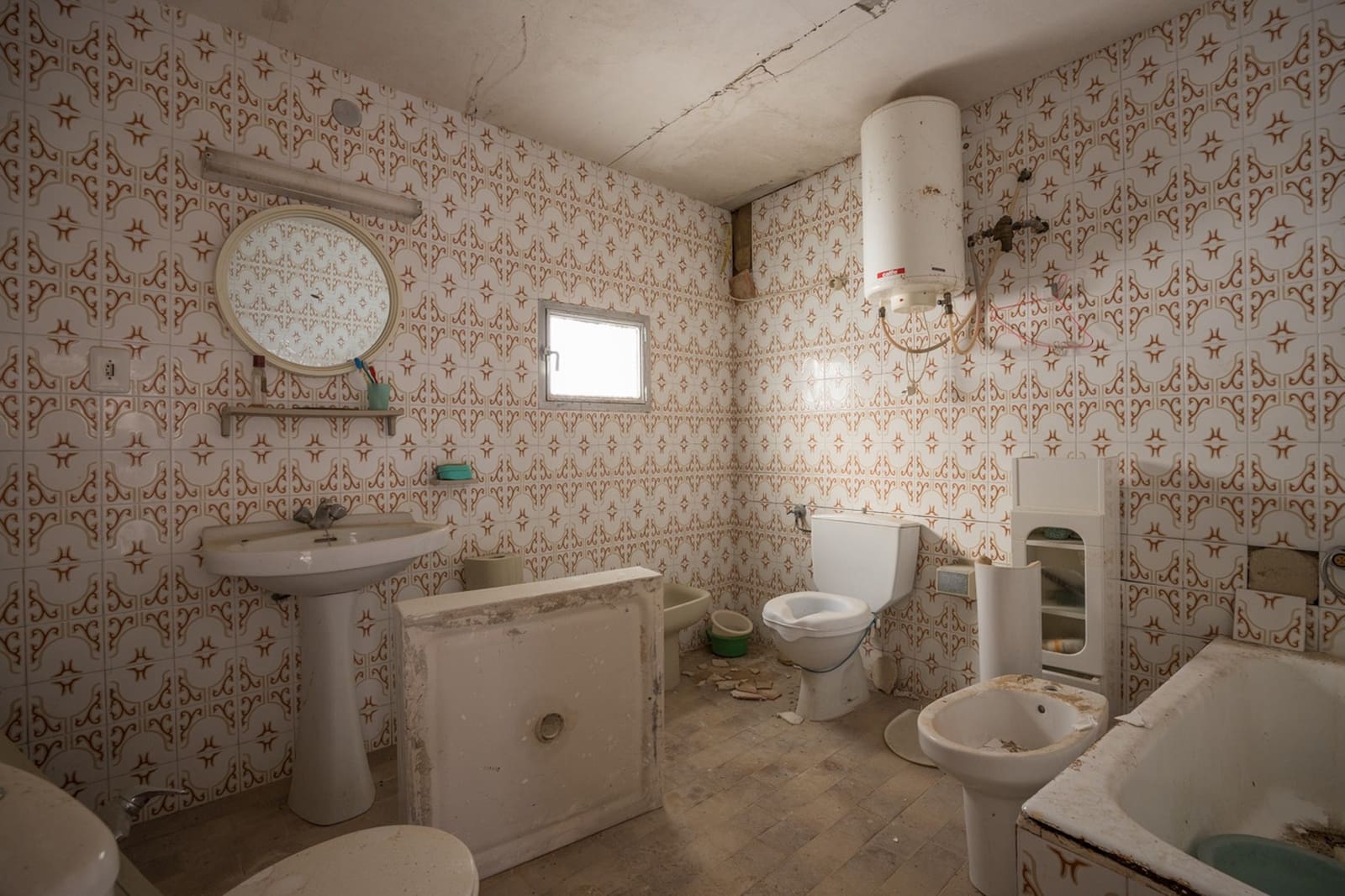 4 slaapkamer Villa te koop in Benissa - € 300.000 (Ref: 9256552)