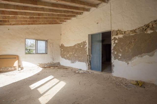 4 slaapkamer Villa te koop in Benissa - € 300.000 (Ref: 9256552)