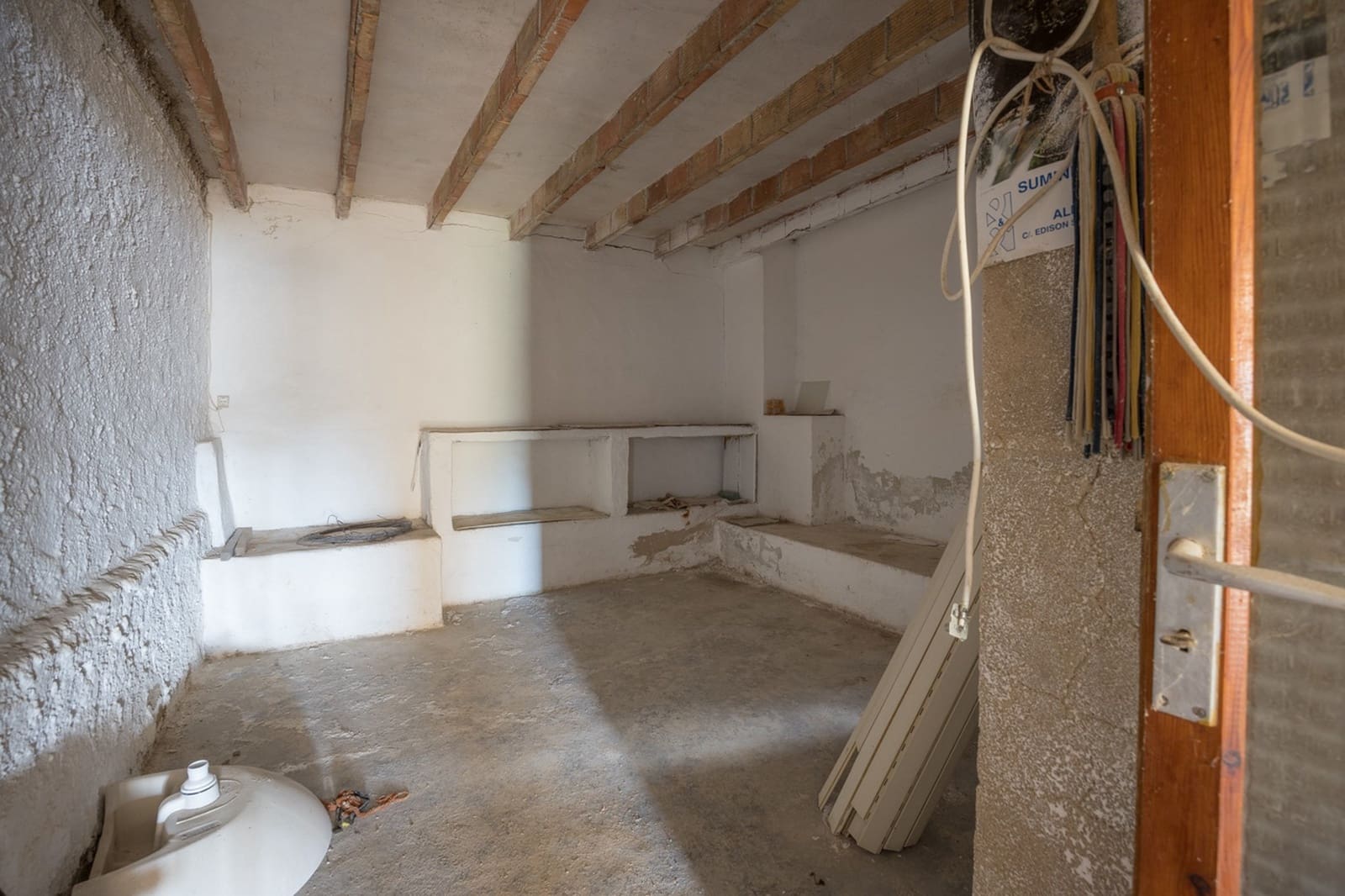 4 slaapkamer Villa te koop in Benissa - € 300.000 (Ref: 9256552)