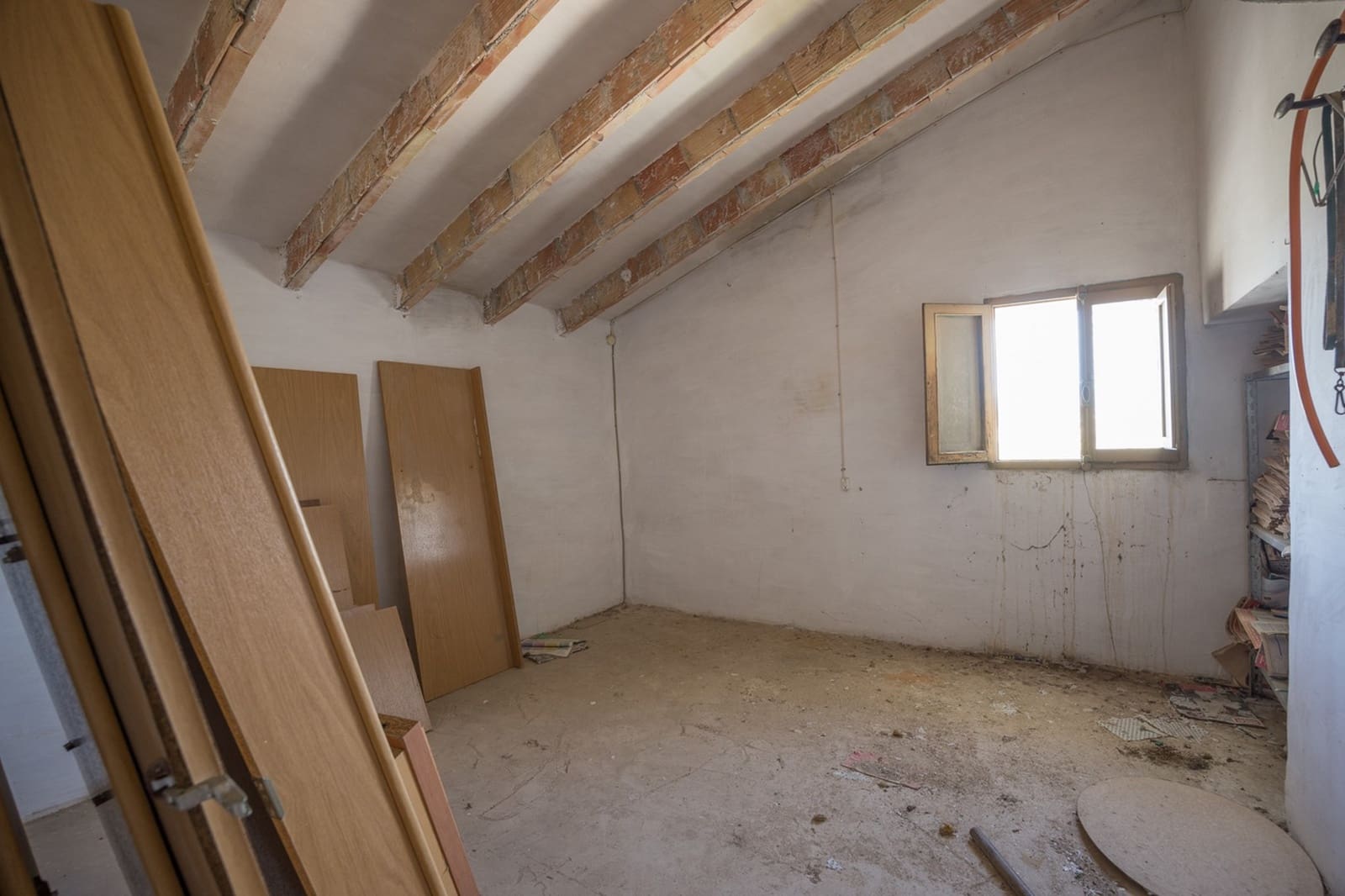 4 slaapkamer Villa te koop in Benissa - € 300.000 (Ref: 9256552)