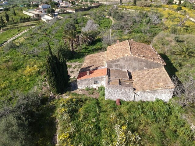 4 slaapkamer Villa te koop in Benissa - € 300.000 (Ref: 9256552)