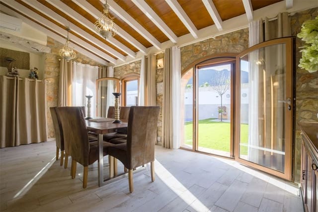 12 bedroom Villa for sale in Llíber with pool garage - € 1,550,000 (Ref: 9263858)